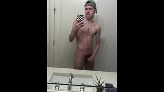 19 year old Jesse Gold jerks his hairy cock