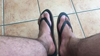 When you’re horny and finally get to cum all over your foot you feel so good - Manlyfoot road trip