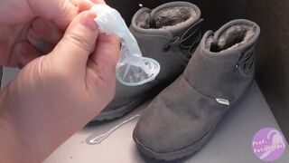 Shoe fetishism 靴フェチ　　グレーのムートンブーツにカムショット