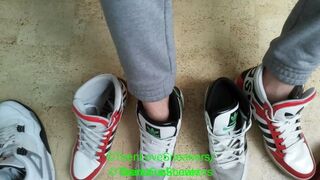 Unpacking Sneaker's and Cum inside