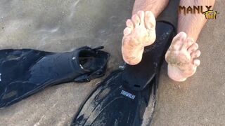 CUM FINS & FLIPPERS - PUBLIC NUDIST BEACH - CUM FEET SOCKS SERIES - MANLYFOOT - EPISODE 3
